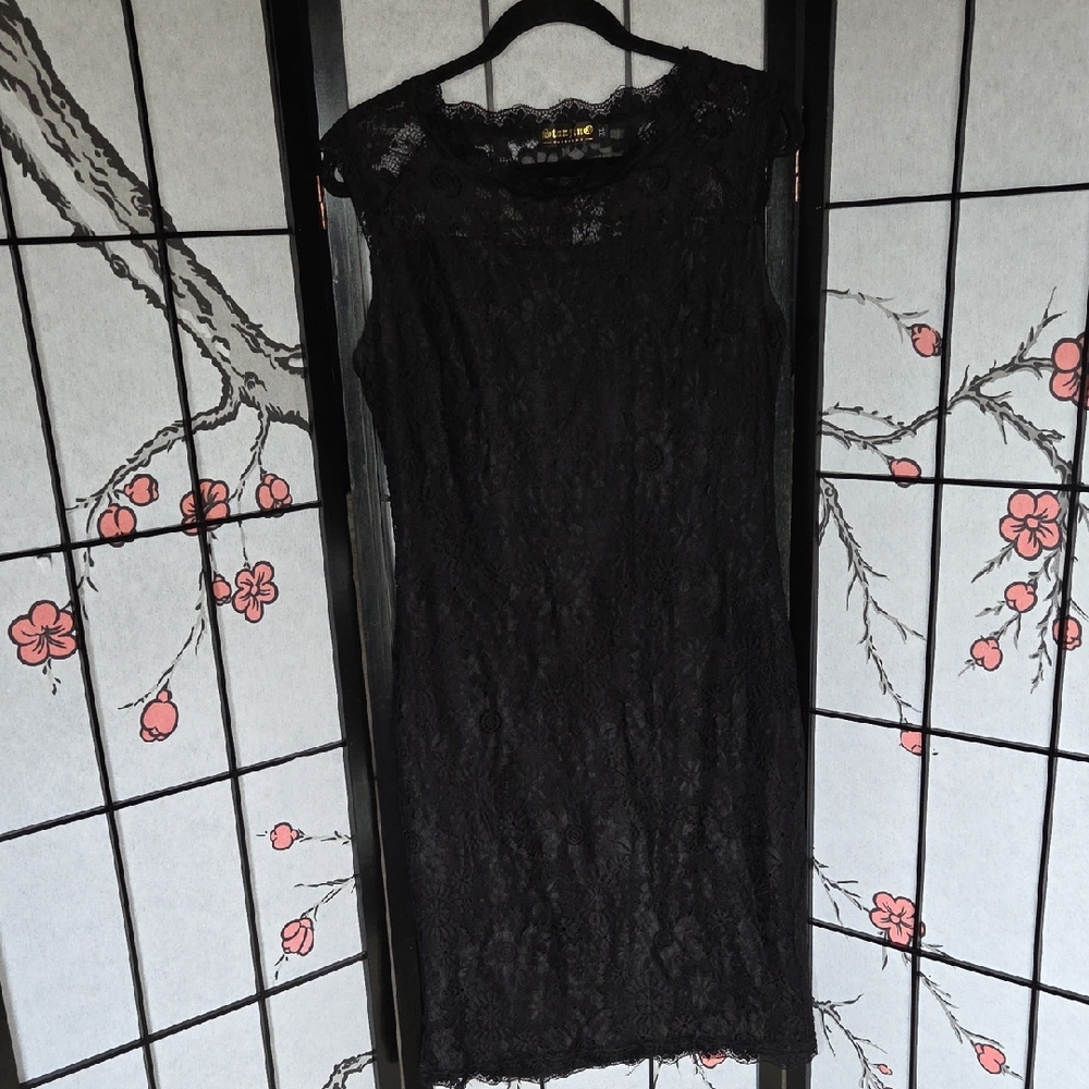 Chic Black Lace Sleeveless Midi Dress